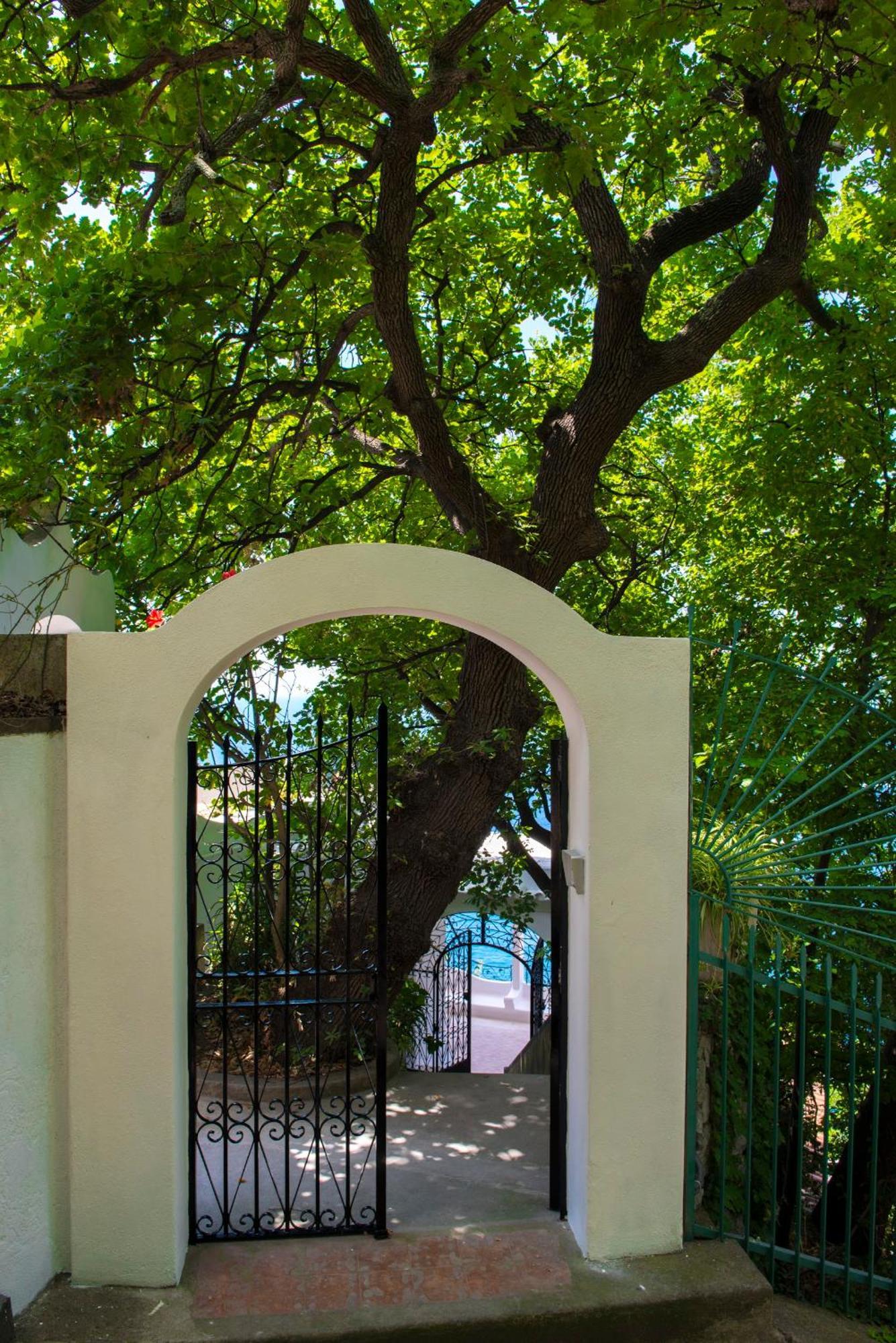 Villa Santa Chiara Positano Suites Экстерьер фото
